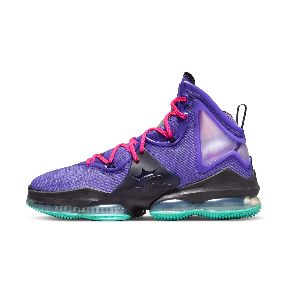 LeBron 19 Lila (CZ0203-500)