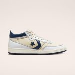 converse-sneaker A01703C