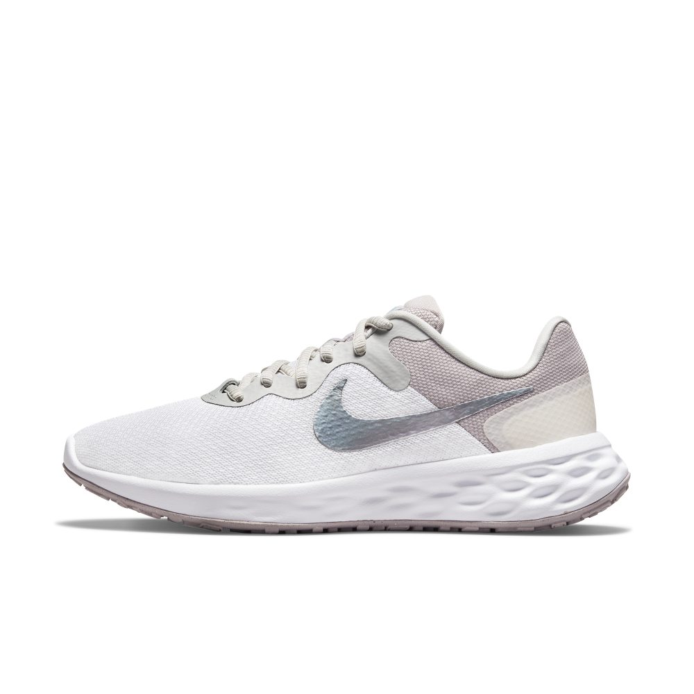 Nike Revolution 6 Next Nature Premium Straßenlaufschuh für Weiß (DC9007-111)