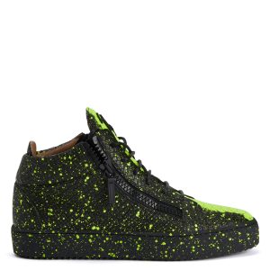 Giuseppe Zanotti Sneakers semi-montantes, confectionnées en cuir noir et jaune fluo imprimé python avec lacets en coton noir, dotées d’un détail signature » en métal noir sur la languette et de fermetures à glissière assorties sur les côtés de la tige. la semelle en caout (RU20001002)