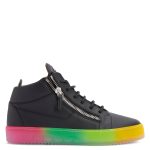 Giuseppe Zanotti Sneakers semi-montantes confectionnées en cuir noir et cuir verni avec lacets en coton assortis, dotées d’un détail signature » en métal argenté sur la languette et de fermetures à glissière argentées sur les côtés de la tige. la semelle en caoutchouc mul (RU20008001)