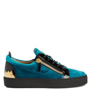 Giuseppe Zanotti Ces sneakers basses sont confectionnées en tissu vert effet velours et en cuir verni noir. ce modèle est doté de lacets en coton assortis, d’un ornement en métal doré cranté à l’arrière du talon, d’un détail signature » en métal doré sur la languette et d (RU20045003)