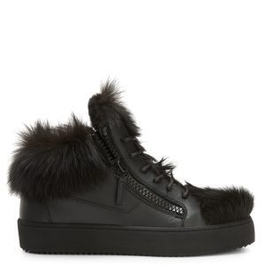 Giuseppe Zanotti Sneakers semi-montantes confectionnées en cuir noir et fourrure véritable avec lacets en coton assortis et doublure en shearling, dotées d’un détail signature » caoutchouté noir sur la languette et de fermetures à glissière en plastique sur les côtés de l (RW20055001)