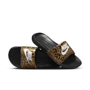 Nike Wmns Victori One Slide Print Chutney / White – Black (CN9676 700)