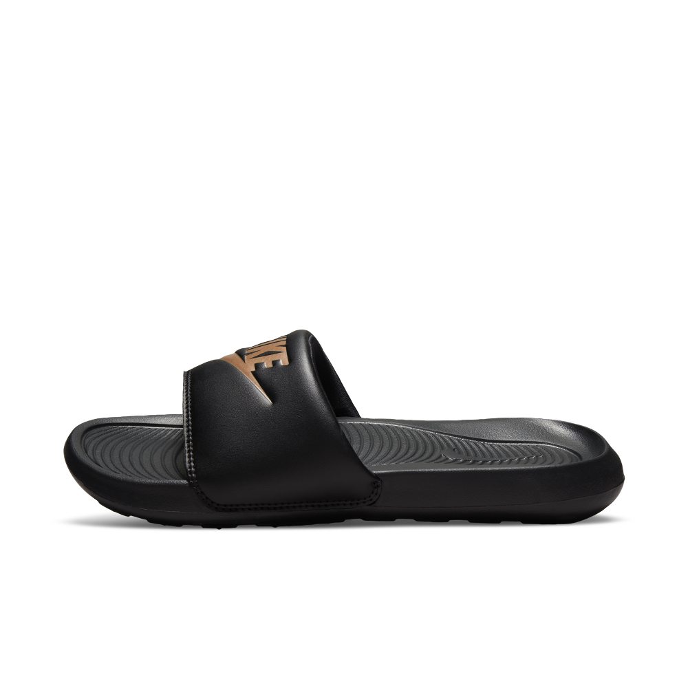 Nike Victori One Schwarz (CN9677-001)