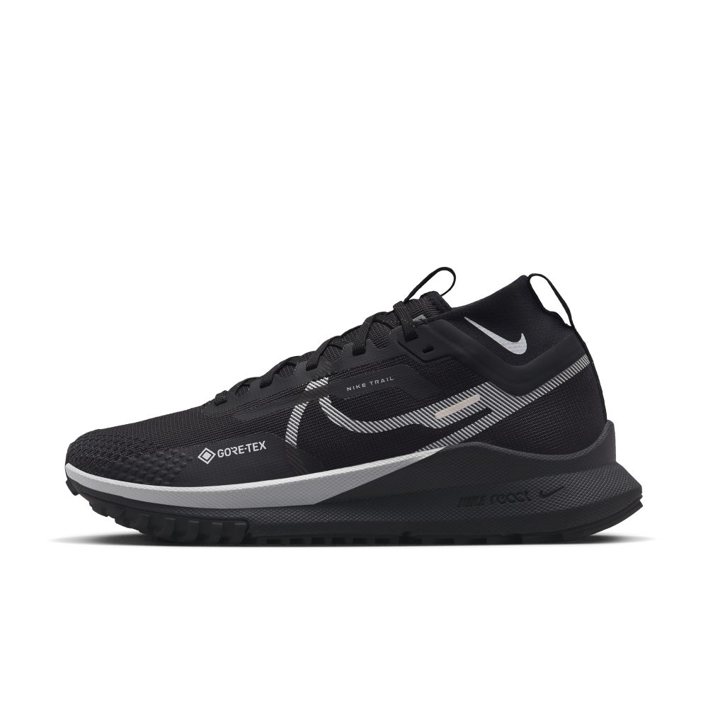 Nike React Pegasus Trail 4 GORE-TEX wasserfester Trail-Laufschuh für Schwarz (DJ7929-001)