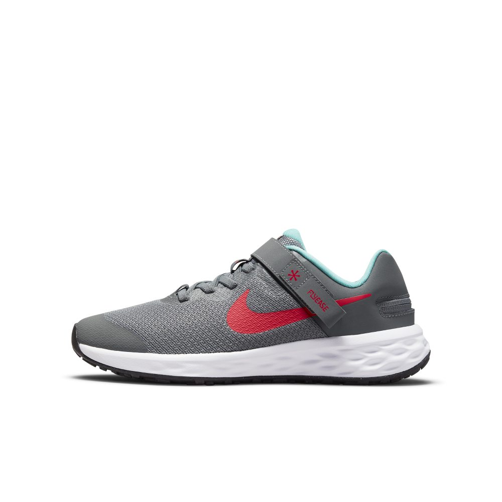 Nike Revolution 6 FlyEase Straßenlaufschuh für einfaches An- und Ausziehen für ältere Grau (DD1113-006)
