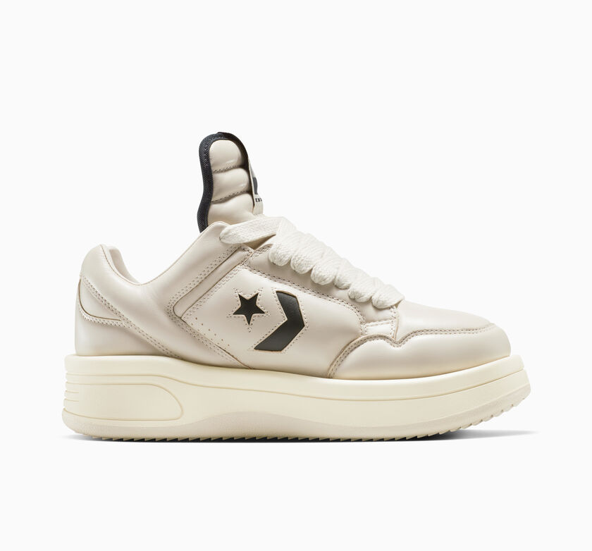 converse-sneaker A12062C