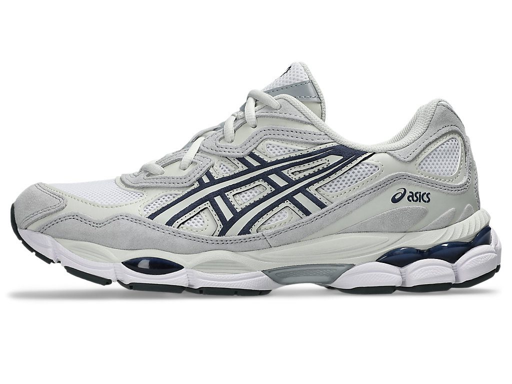 Asics Gel-NYC in Weiß mit dunkelblauen Akzenten