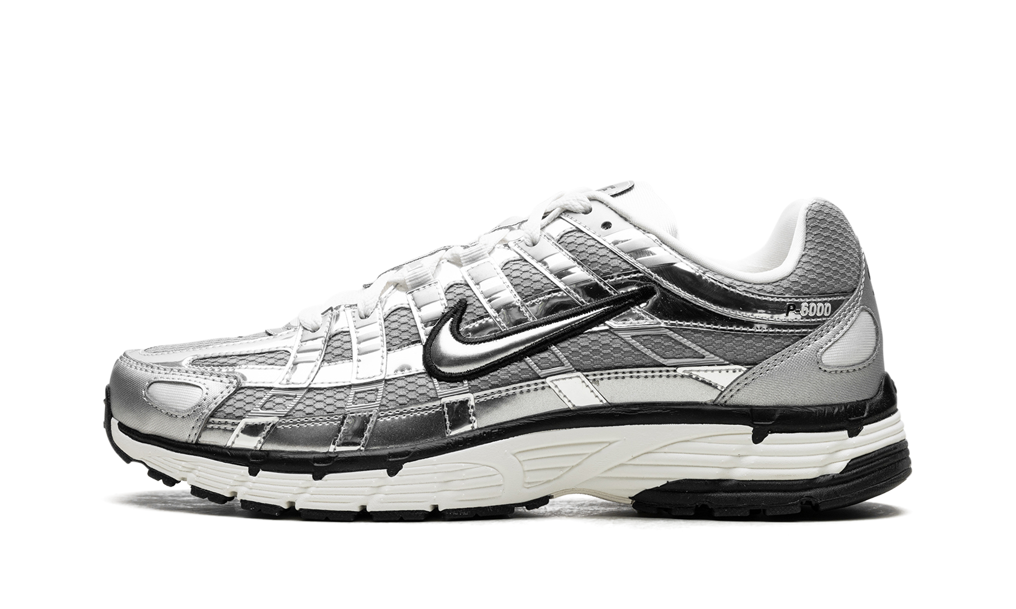 Nike P-6000 in Silber und Grau