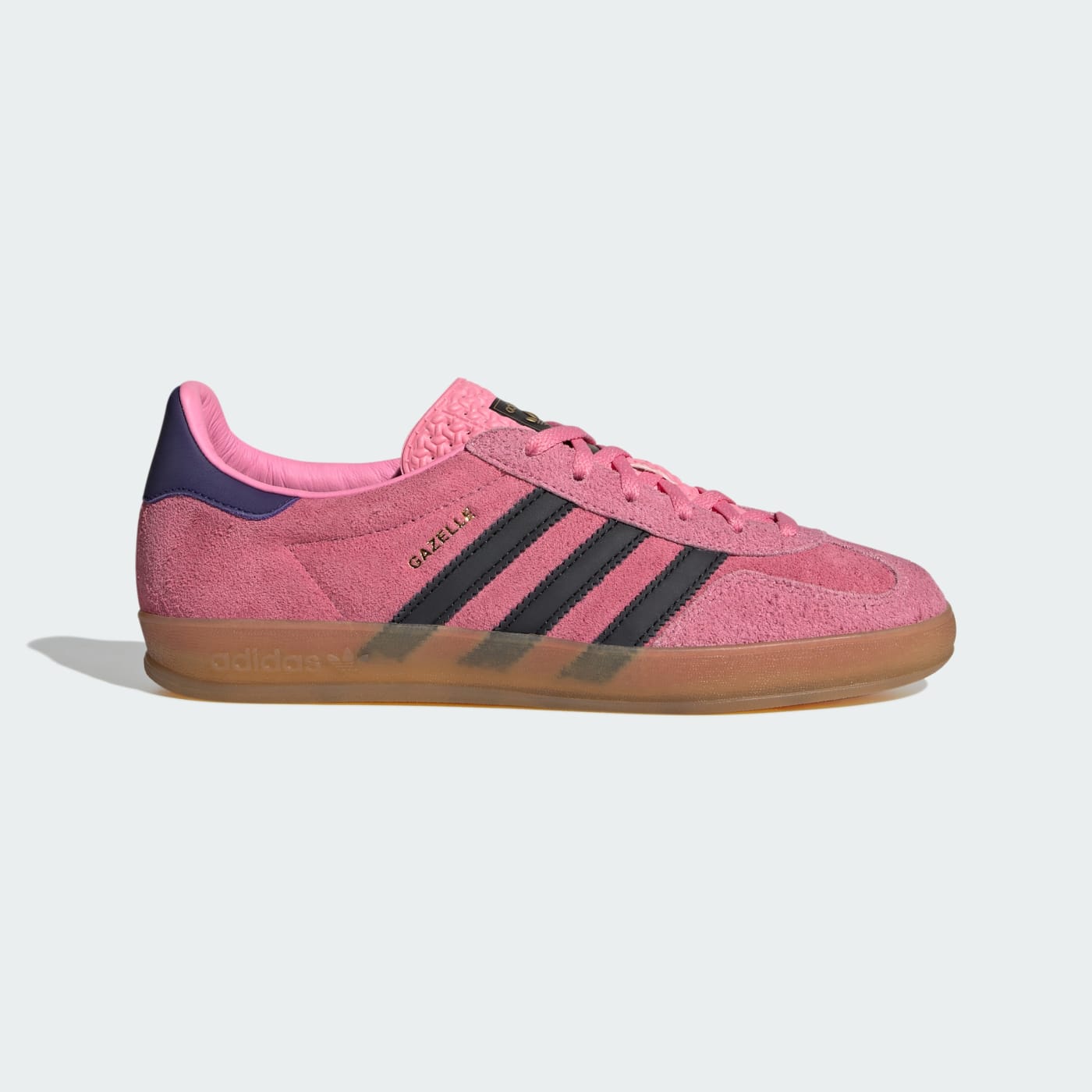 adidas Gazelle Indoor in rosa Wildleder mit dunklen Streifen