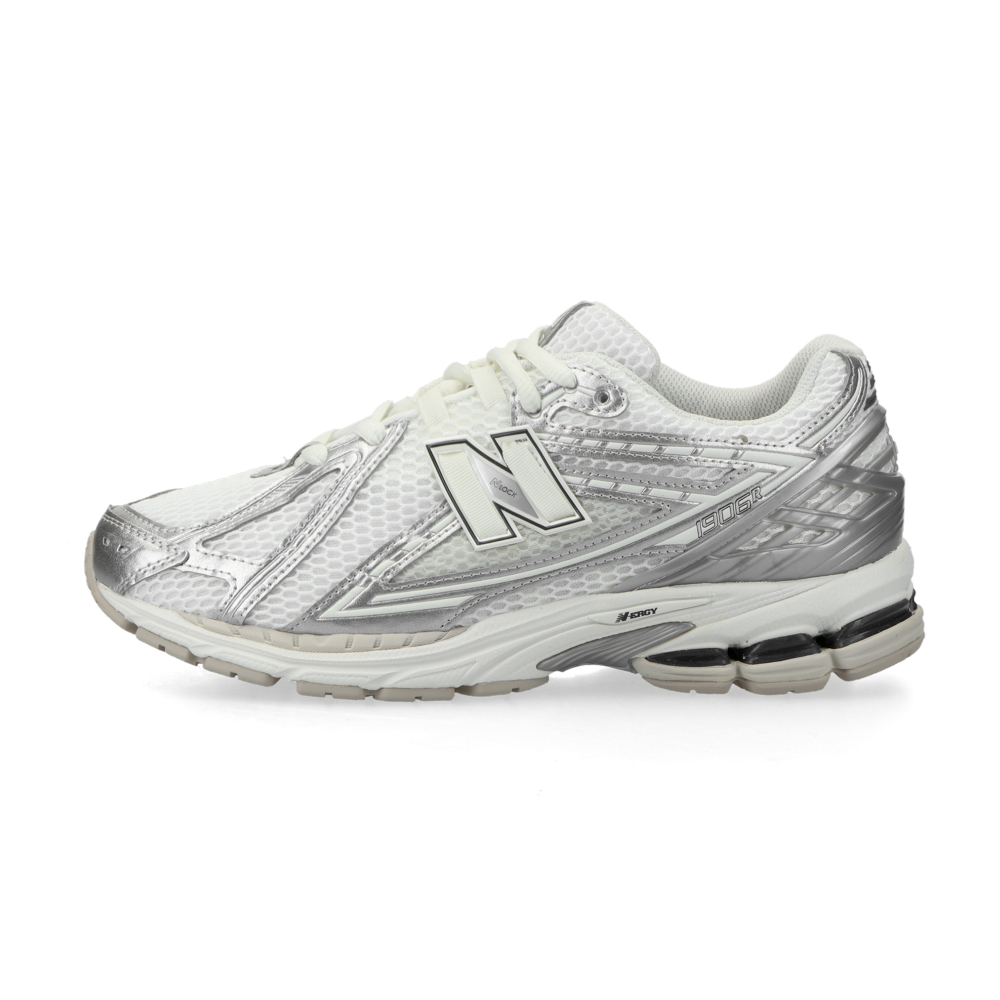 New Balance 1906 in Silber-Metallic