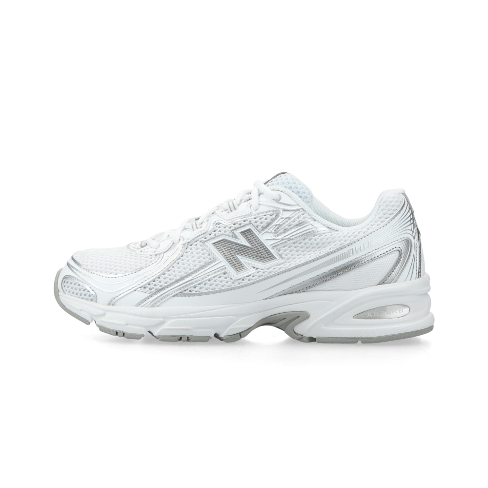 New Balance 740 in Weiß mit silbernen Akzenten