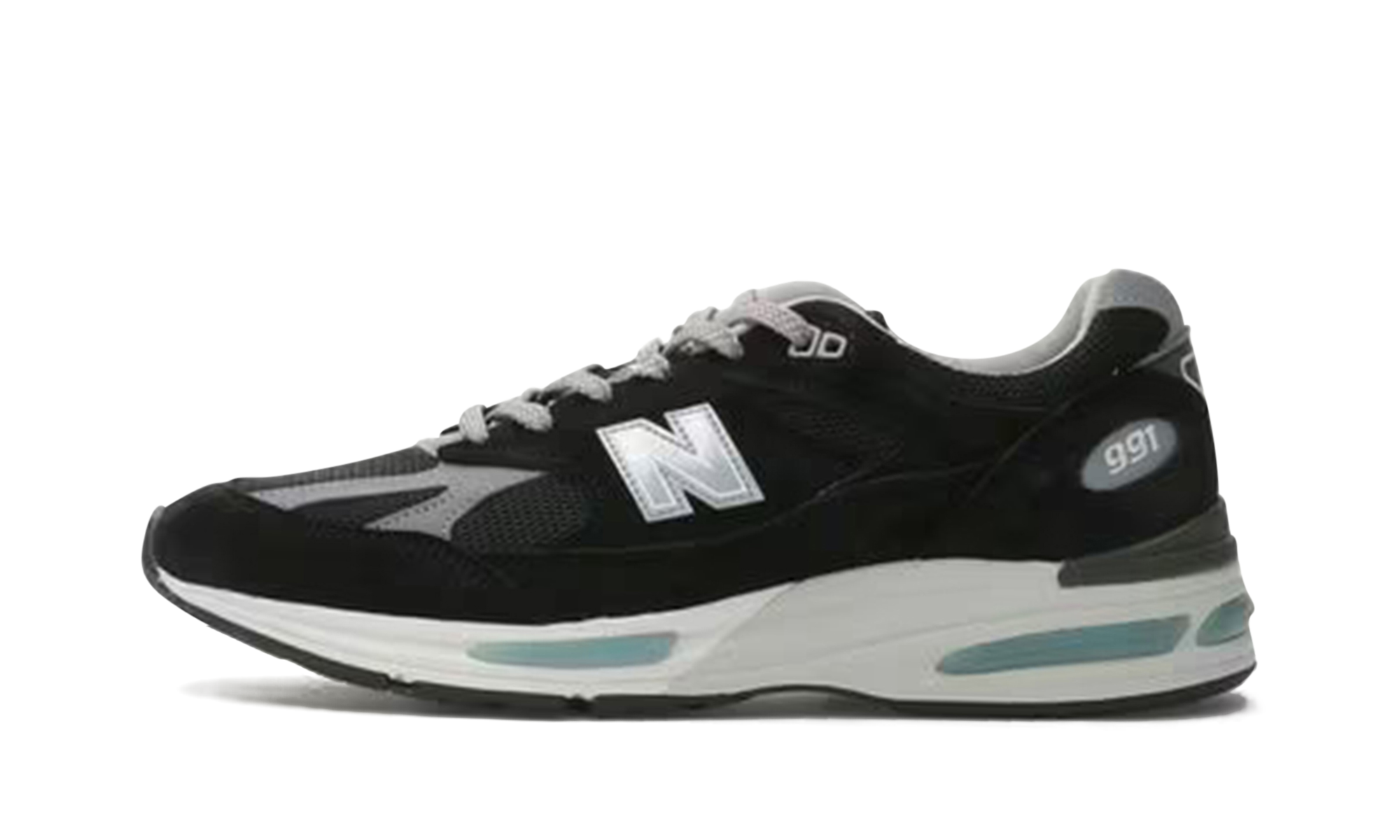 New Balance 991v2 in Schwarz und Grau