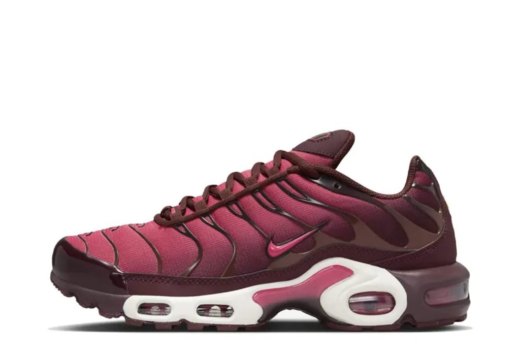 Nike Air Max Plus “Burgundy Crush”: Weinrot für deine Herbstlooks