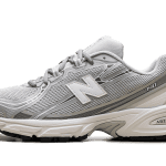 New Balance 740