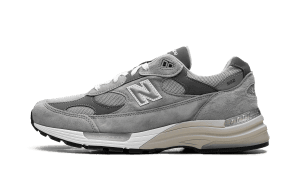 New Balance 992 “Grey Silver Metallic”: Made-in-USA-Riese mit Glanz